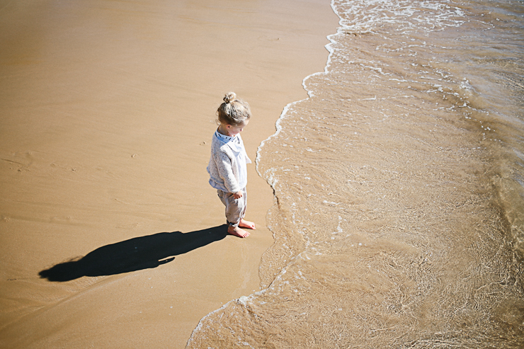 photography: how to capture your kids without revealing their identity -  Practising Simplicity